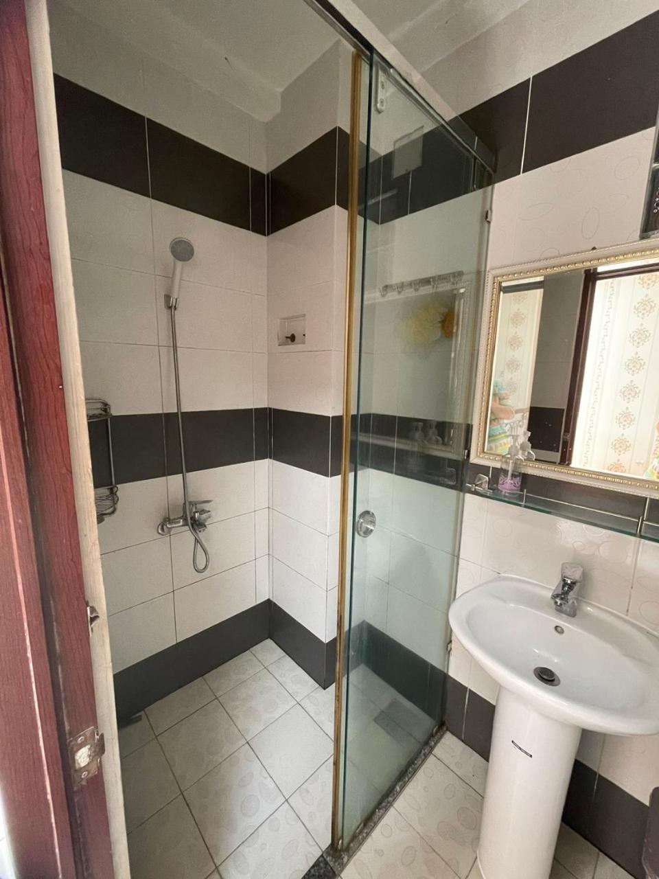 Lataland Hostel Хошимин Екстериор снимка